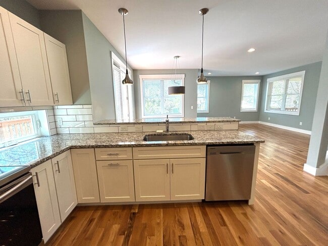 Building Photo - East AVL - JAG 2018 Green Built Custom Home