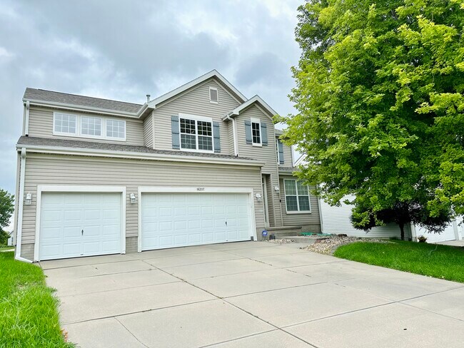 Building Photo - 16207 S St