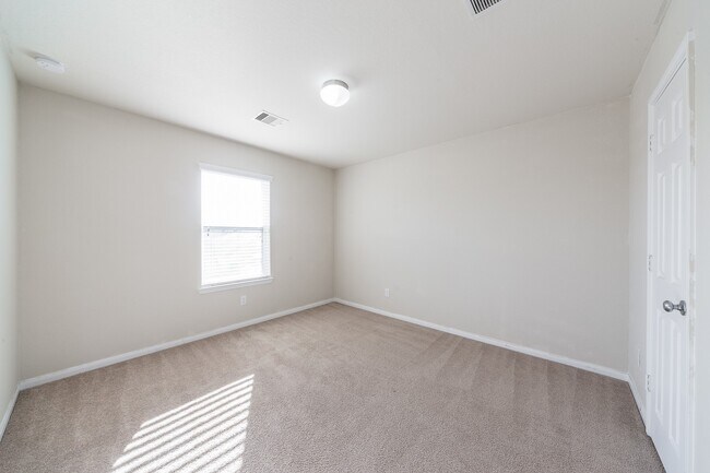 Building Photo - 7239 Autumn Sun Dr