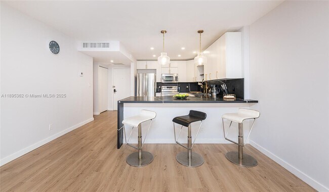 Building Photo - 600 Three Islands Boulevard