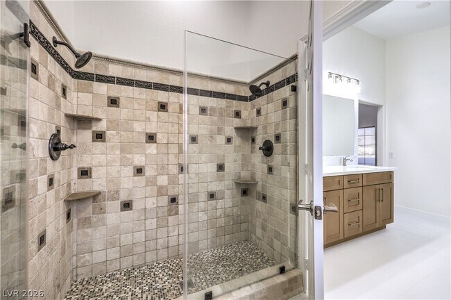 Building Photo - 5152 Forest Oaks Dr
