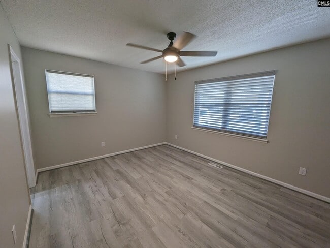Building Photo - 404 Fox Squirrel Rd