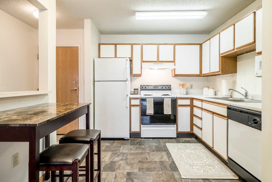 Highland View offers comfortable living with spacious interiors and all the essentials for a home that fits your lifestyle. - Highland View Apartments