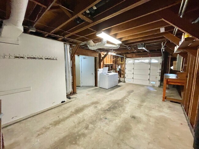 Building Photo - Contemporary, Stunning 3BR/2.5BA Noe Valley Home w/Tranquil Garden! PROGRESSIVE