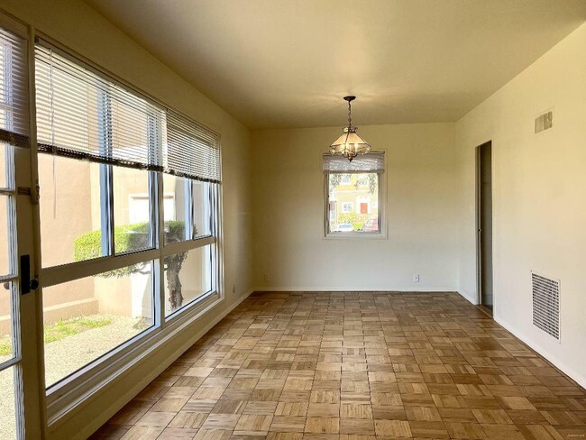 Primary Photo - 207 Font Blvd