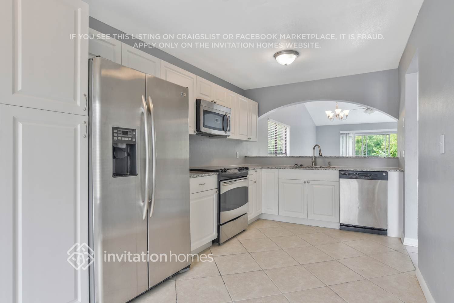 Building Photo - 8252 Cascade Oaks Dr