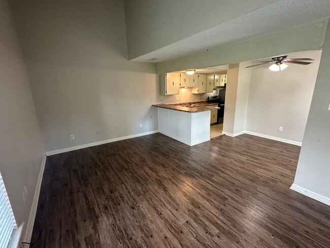 Building Photo - 1705 Port Oak Pl