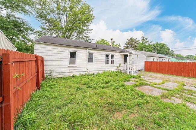 Building Photo - 2533 Greenvale Rd