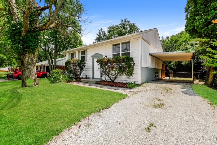 Building Photo - 8703 Montery Rd