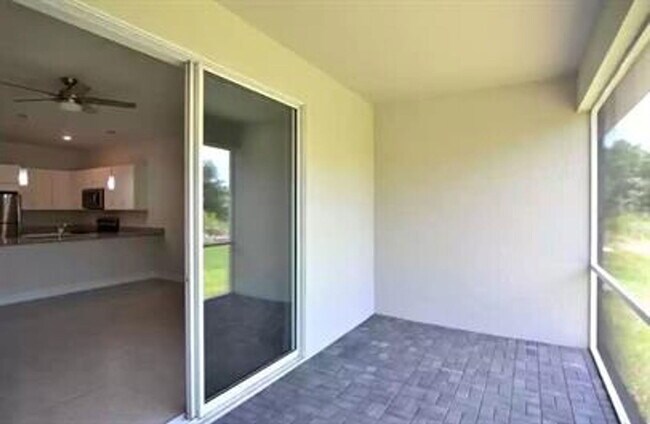 Building Photo - 1035 San Cristobal Ave