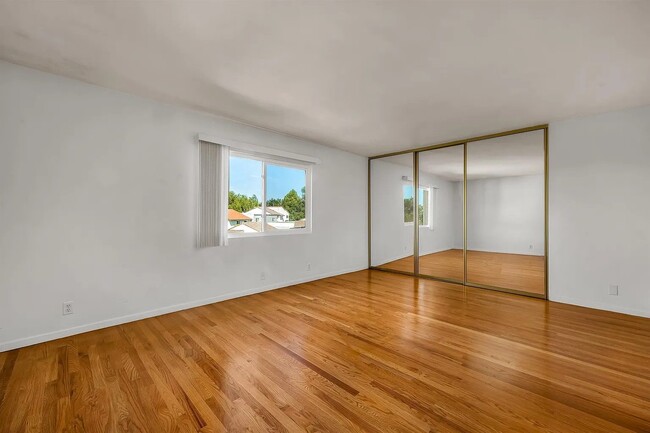 Building Photo - 246 Green Heath Pl