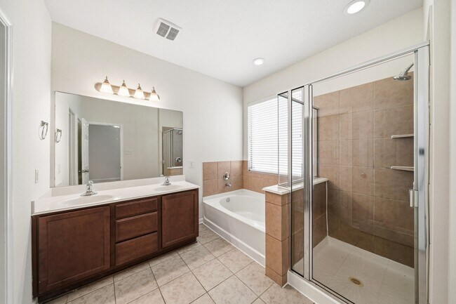 Building Photo - 4934 Lattimore Creek Dr
