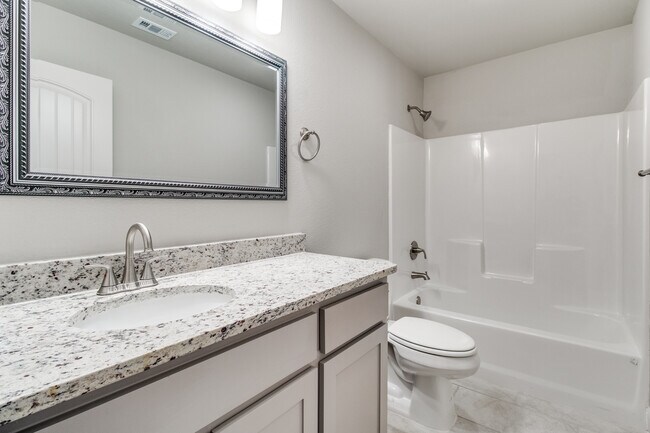 Building Photo - 2806 Clover Dr