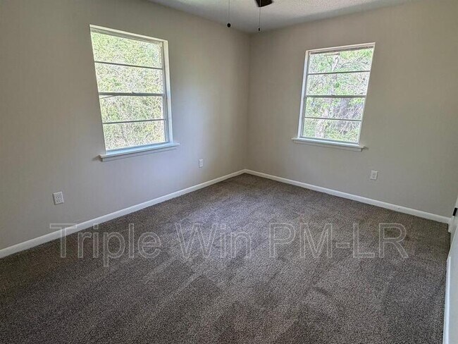 Building Photo - 17512 Bradshaw Rd