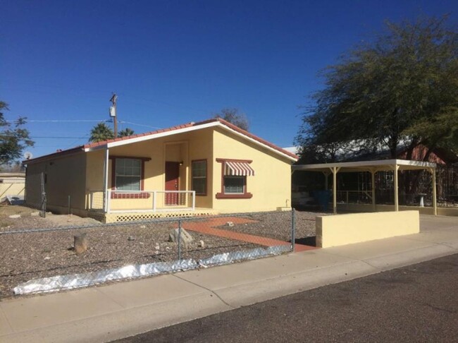 Building Photo - 2 bedroom in PHOENIX AZ 85041