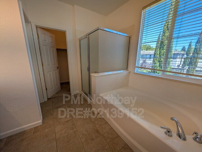 Building Photo - 564 Primitivo Ct
