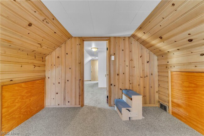 Building Photo - 15506 Westview Ave