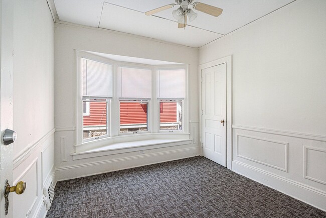 Main Floor Bedroom - 620 McCourtie St