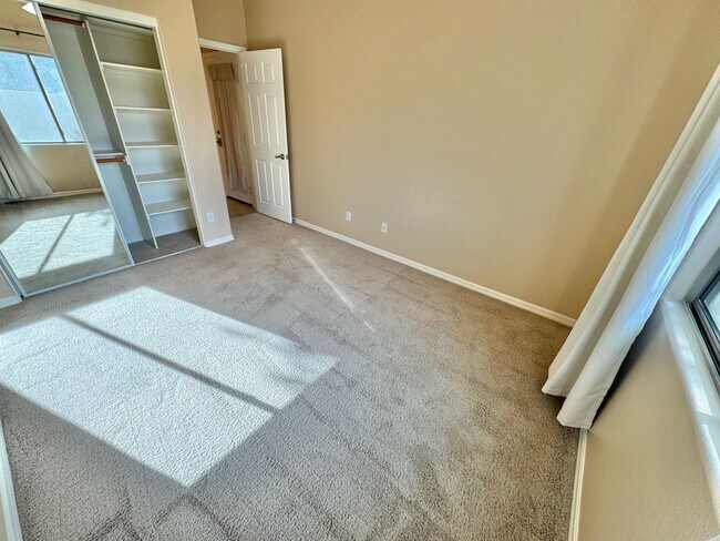 Building Photo - SINGLE STORY 4 BEDROOM HOME IN CUL DE SAC LOCATED IN NORTH LAS VEGAS