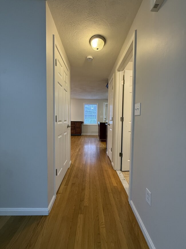 Building Photo - 5 Kensington Park