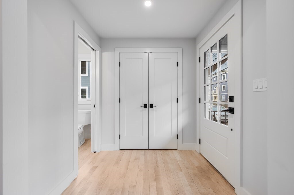 Building Photo - 11 Tufts St