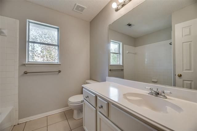 Building Photo - 3215 Mission Ridge Dr
