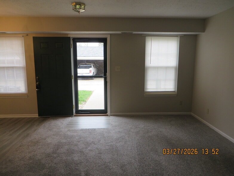 Building Photo - 700 High St