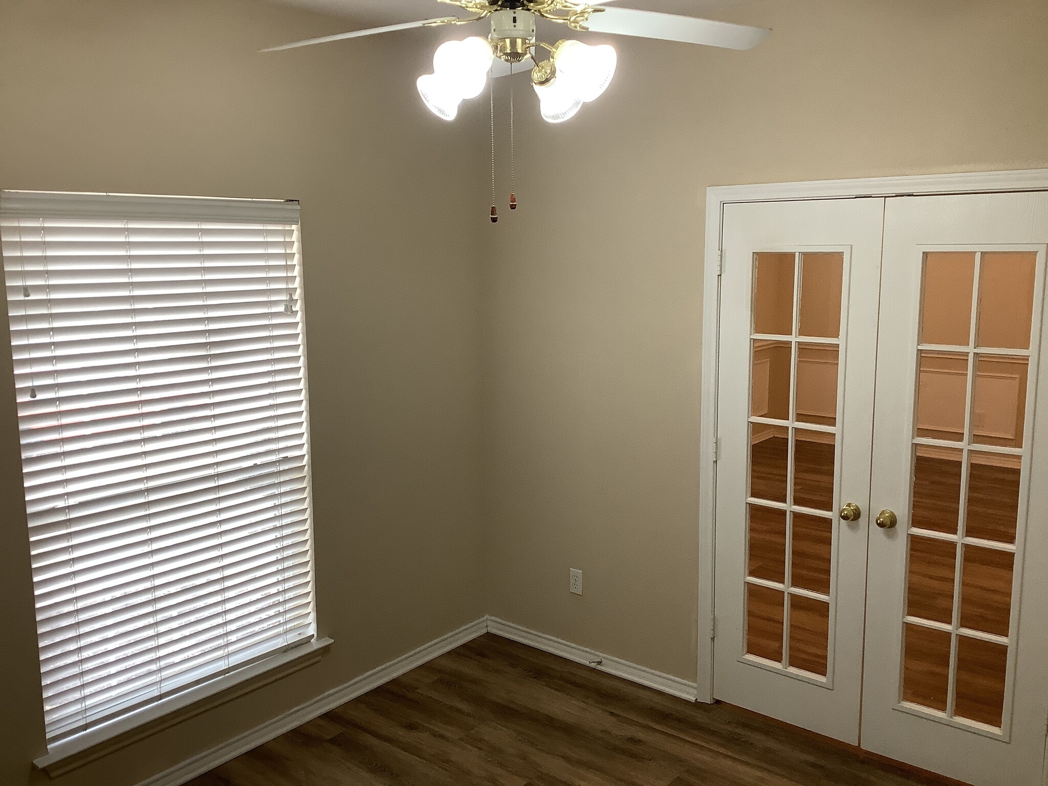 Building Photo - 1511 Cheyenne Trl