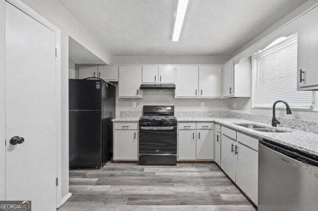 Building Photo - 2897 Spruce Cir