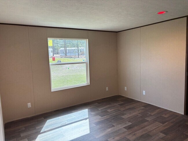 Building Photo - BRAND NEW 3 BED, 2 BATH MOBILE HOME IN PARK LOCATED IN EAGLE SPRINGS