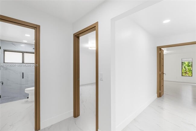 Building Photo - 2149 NW 85th Ln