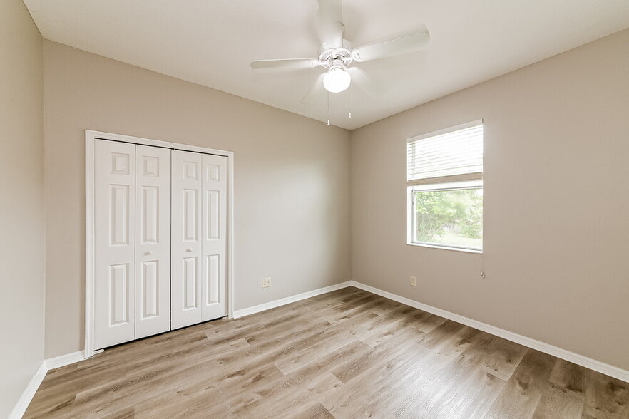 Building Photo - 9011 40th Ct E