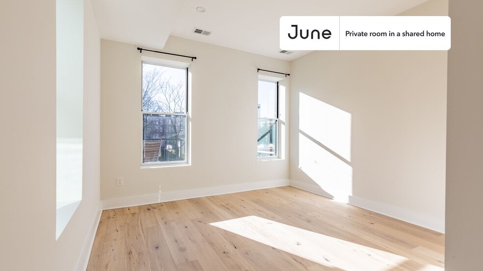 Building Photo - Private bedroom in 2 bed/2.5 bath Home