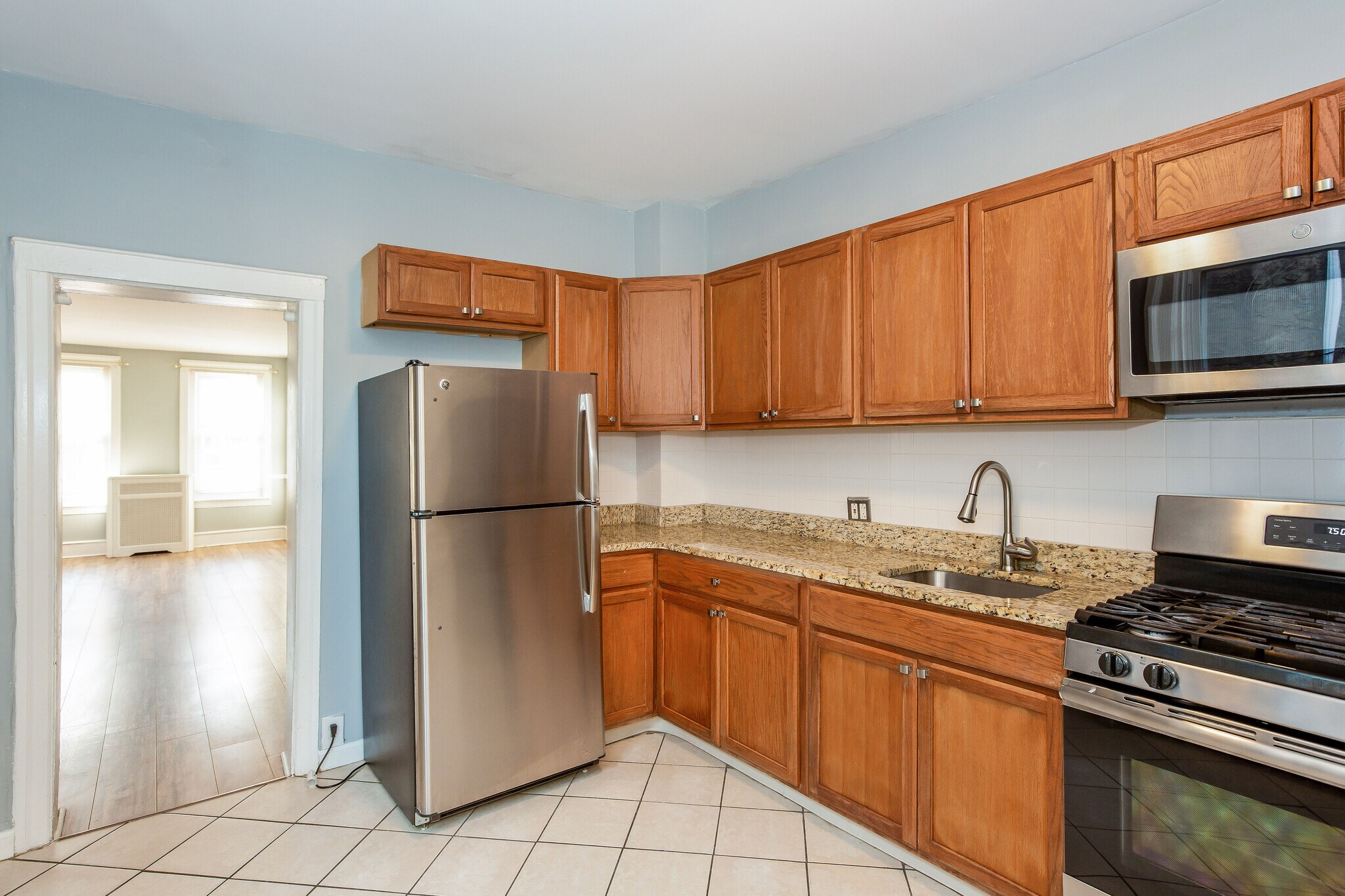 Building Photo - 3030 Tulip St