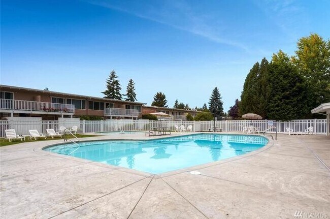 Building Photo - 5722 122nd Pl SE