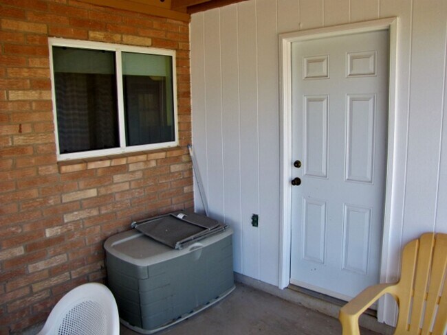 Building Photo - 3BR/2BA w/ central A/C in Sierra Vista, AZ