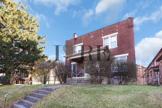 Building Photo - 1257 E Livingston Ave