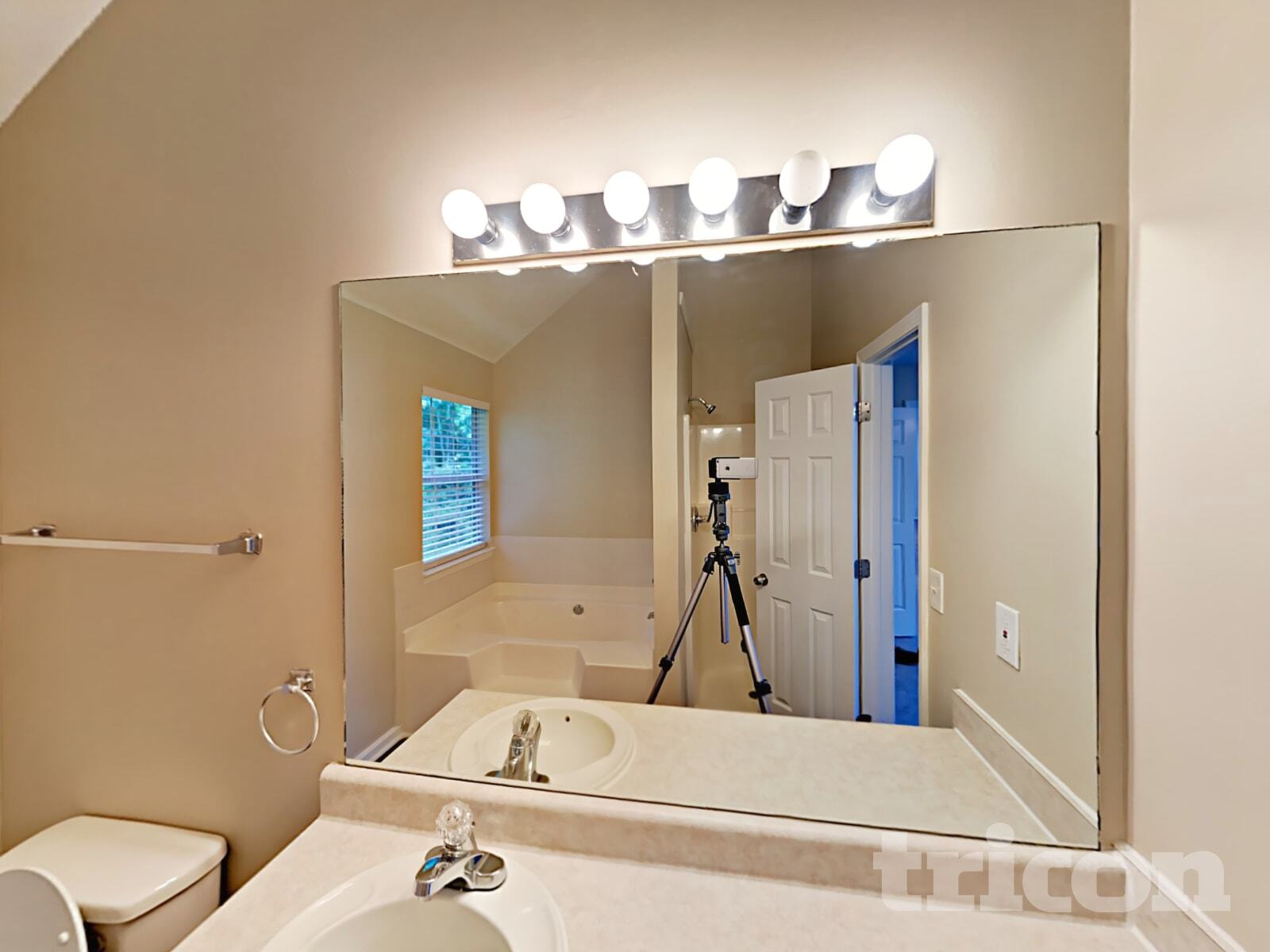 Building Photo - 831 Asbury Trail