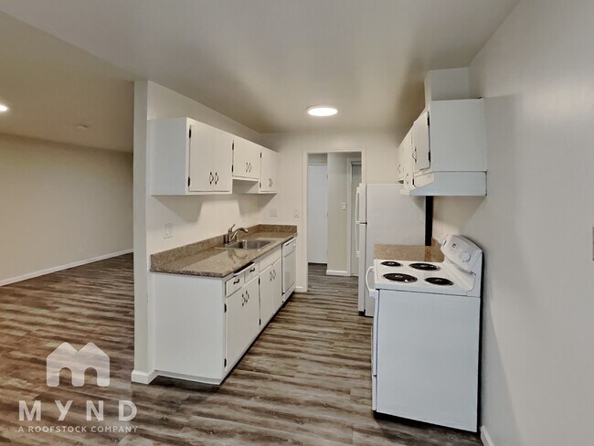 Building Photo - 240 Athol Ave