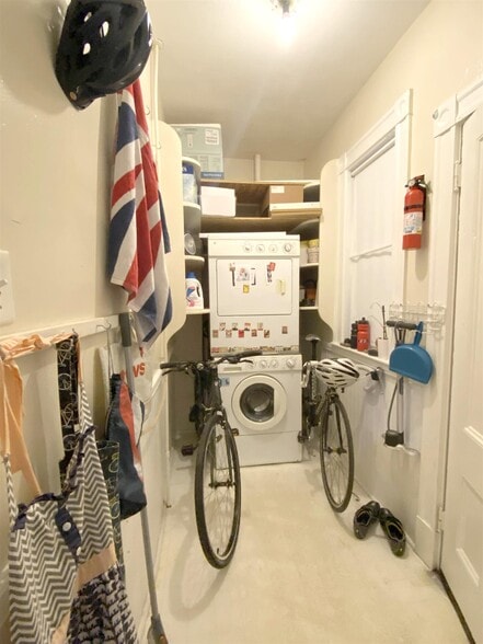 Building Photo - 217 Harvard St