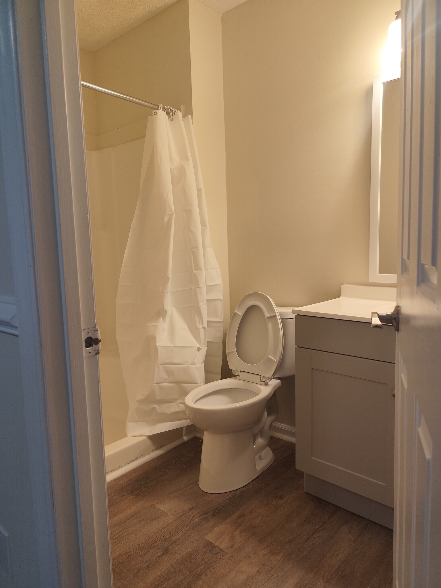 Building Photo - 306 76th Ave N