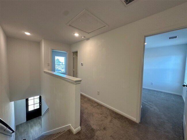 Building Photo - 16635 Colleen Pl