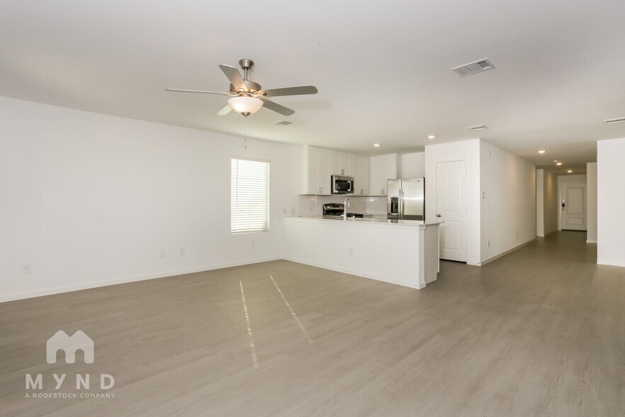 Building Photo - 2757 Mistwood Dr