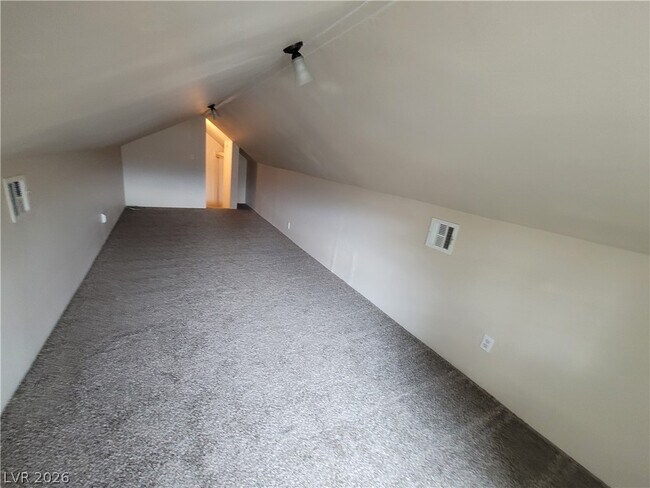 Building Photo - 1951 Jim Haworth