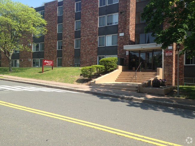 Building Photo - Ledgecrest Apartments