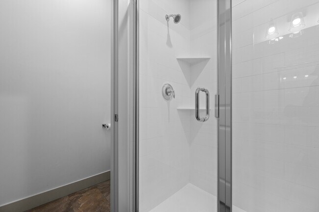 Building Photo - 671 S 400 E