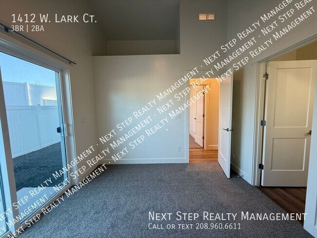 Building Photo - 1412 W Lark Ct