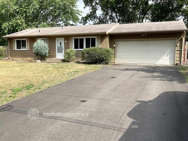 Building Photo - 5700 80th Ave N