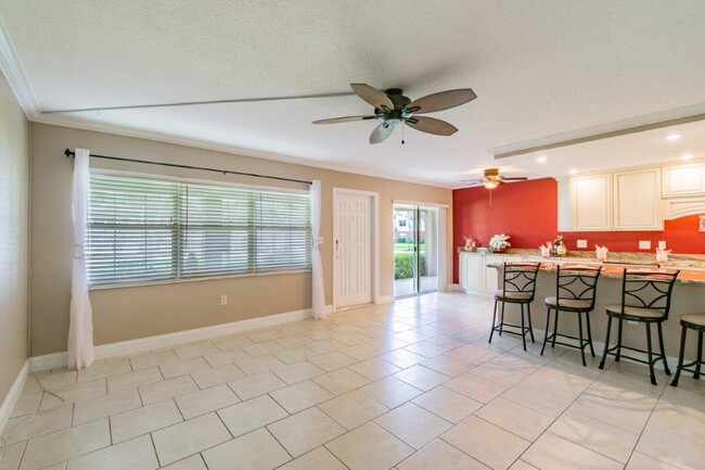 Building Photo - 650 Pinellas Point Dr S