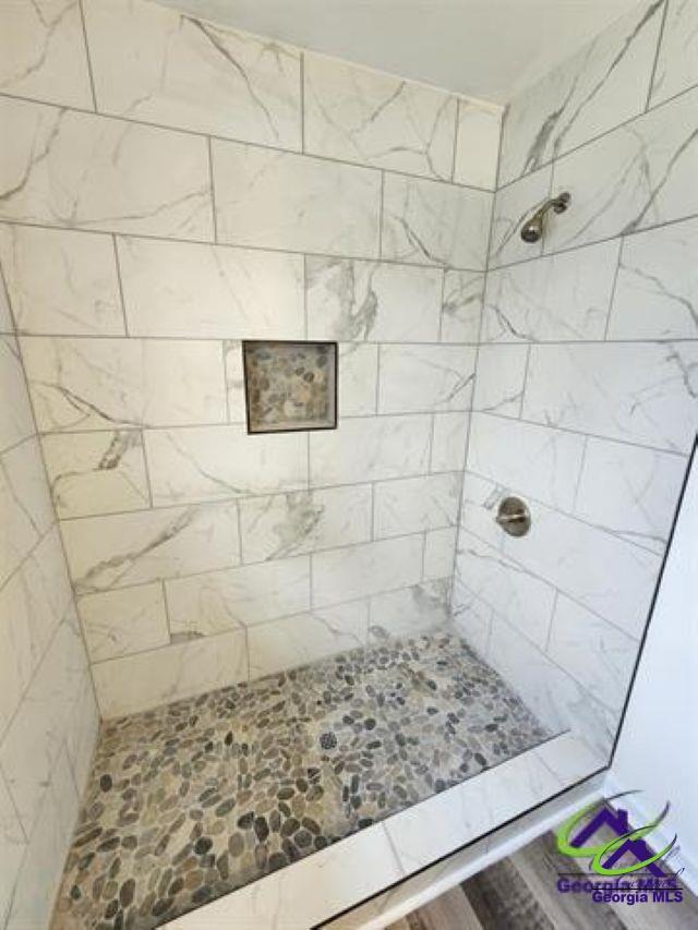 Building Photo - 121 Highland Dr